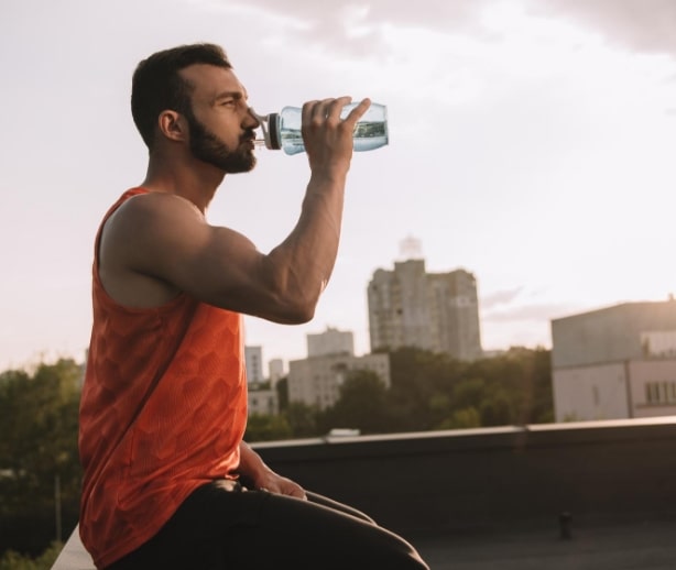 چگونه نوشیدن آب سالم و گوارا باعث افزایش سطح سلامتی ما می شود؟